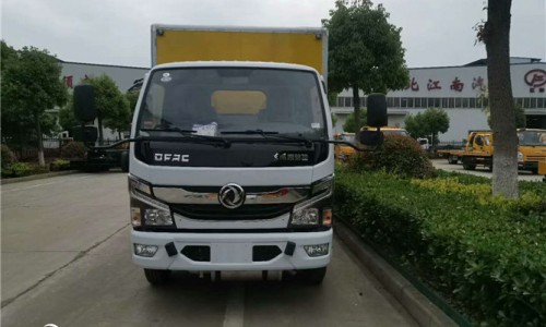 東風(fēng)凱普特爆破器材運(yùn)輸車(chē) 
