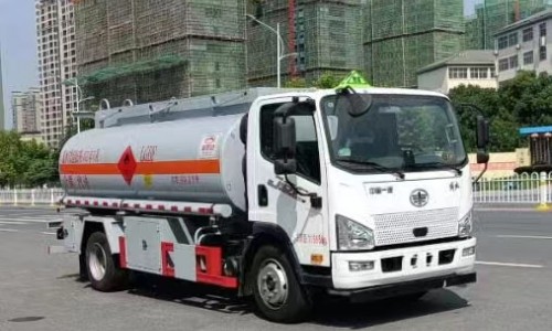 9.9立方解放7噸J6F油罐車(chē) 